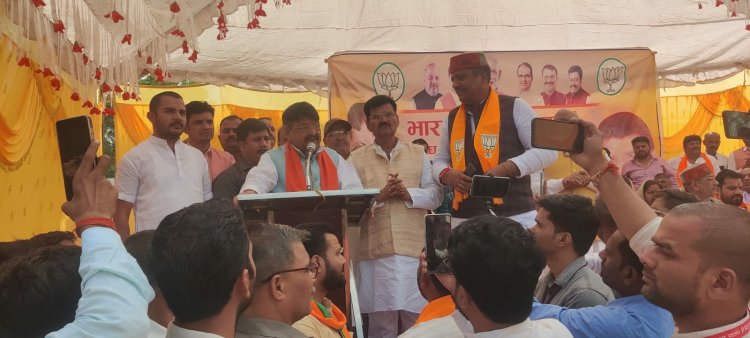 सनातन को नष्ट करने का ख्वाब देखने वाली कांग्रेस के प्रत्याशियों की जमानत जब्त कराए जनता :- श्री कैलाश विजयवर्गीय