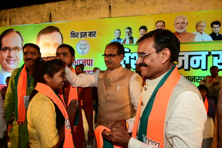 कांग्रेस सरकार आई तो बंद कर सकती है लाड़ली बहना योजना :- मुख्यमंत्री श्री शिवराज सिंह चौहान