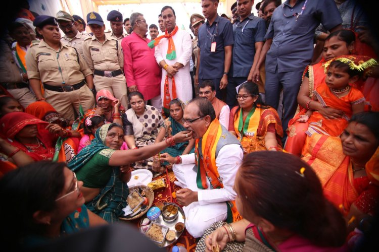 प्रियंका गांधी ने मध्यप्रदेश आकर फिर खोली झूठ की दुकान :- मुख्यमंत्री शिवराज सिंह चौहान