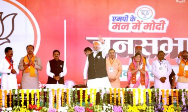 कांग्रेस का नारा-काम हॉफ, गरीब की जेब साफ :- श्री नरेंद्र मोदी