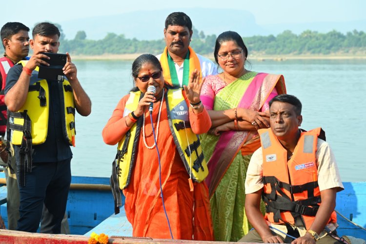 मोदी जी के प्रधानमंत्री बनने के बाद किसानों की आत्महत्याएं रूकी हैं :- साध्वी निरंजन ज्योति