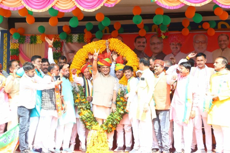 इटली से आए लोग भारत का विकास नहीं कर सकते :- श्री हिमंता बिस्वा सरमा