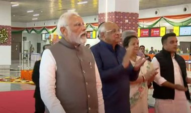 प्रधानमंत्री ने गुजरात के सूरत हवाई अड्डे पर नए टर्मिनल भवन का उद्घाटन किया