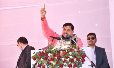 Chanakya  कमेंट  ईमेल  प्रिंट  English      सभी प्रकार की सुविधाएँ गरीब तक पहुंचाने की गारंटी है विकसित भारत संकल्प यात्रा : डॉ. यादव