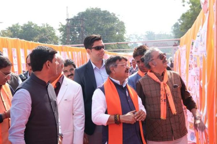 भगवान श्रीराम के जीवन चरित्र पर आधारित पेंटिंग प्रदर्शनी ने बनाये 3 वर्ल्ड रिकॉर्ड