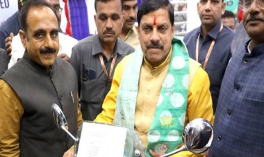 मुख्यमंत्री डॉ. यादव ने विक्रम व्यापार मेले का किया भ्रमण