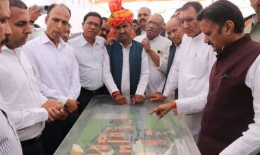 उप मुख्यमंत्री श्री शुक्ल ने निर्माणाधीन मेडिकल कॉलेज एवं जिला अस्पताल राजगढ़ का किया निरीक्षण