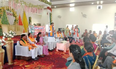 जनकल्याणकारी योजनाओं की जानकारी लोगों तक पहुंचाना आवश्यक :- डॉ. महेन्द्र सिंह