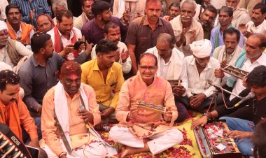 बहनों के 10 रूपए अरबों की दौलत के बराबर है : श्री शिवराज सिंह चौहान