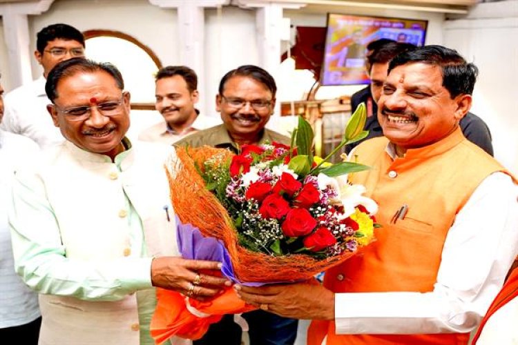 मुख्यमंत्री डॉ. यादव ने छत्तीसगढ़ के मुख्यमंत्री से की सौजन्य भेंट