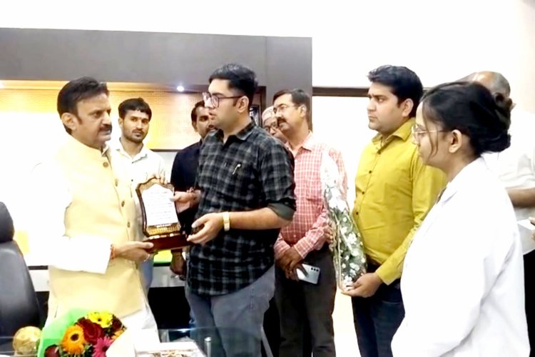 उप मुख्यमंत्री श्री शुक्ल का जूनियर डॉक्टर्स ने जताया आभार