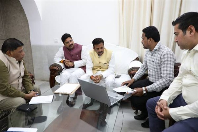 छुहिया घाटी में टनल अथवा फोरलेन सड़क का प्रस्ताव बनाने के दिये निर्देश - उप मुख्यमंत्री श्री शुक्ल