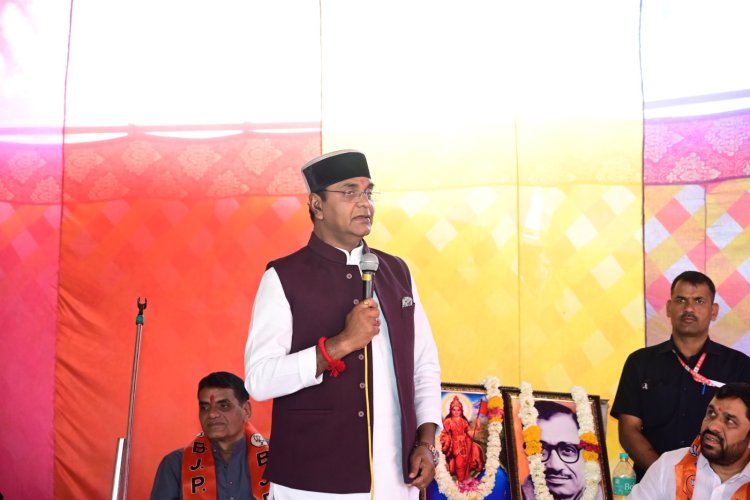 कांग्रेस सरकार ने तुष्टीकरण और अलगावादी ताकतों के दबाव में लागू की थी धारा-370 - श्री विश्वास सारंग