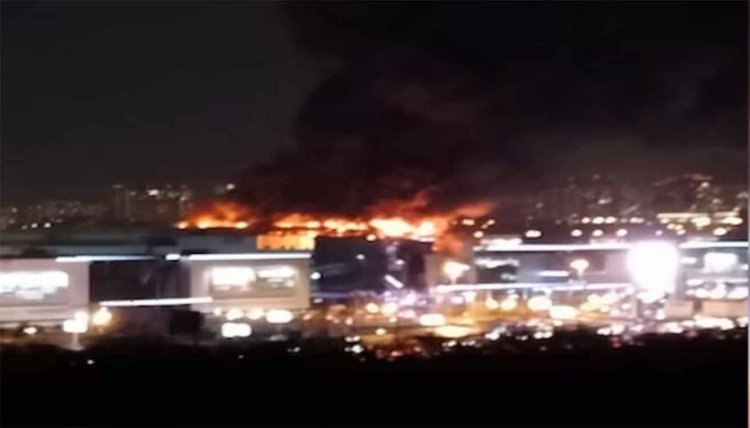 बंदूकधारियों ने मॉस्को के पास कॉन्सर्ट हॉल में हमला कर 40 लोगों की हत्या की