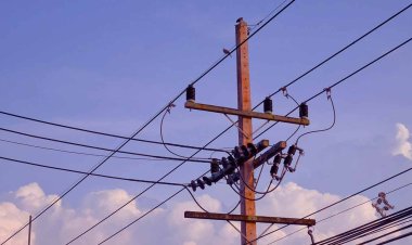 Sonipat News: बिजली आपूर्ति न होने से परेशान ग्रामीणों ने दिया धरना