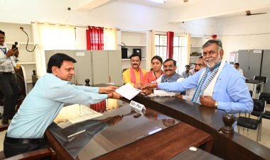 श्री विष्णुदत्त शर्मा ने खजुराहो लोकसभा क्षेत्र से अपना नामांकन दाखिल किया