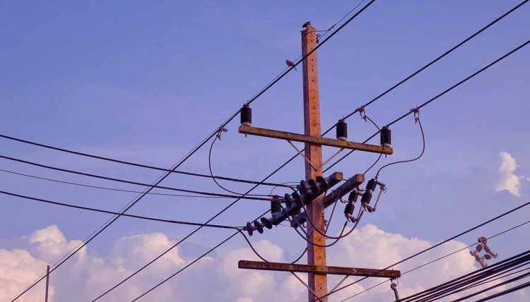 Sonipat News: बिजली आपूर्ति न होने से परेशान ग्रामीणों ने दिया धरना