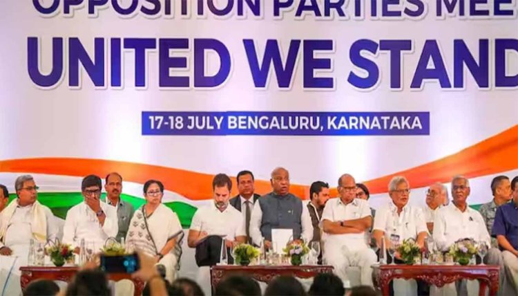 Lok Sabha Elections 2024: खजुराहो में पर्चा खारिज, सूरत में वॉक ओवर, इंदौर में प्रत्याशी ने जॉइन की BJP, नतीजों से पहले NDA को 'केक वॉक' दे रहा I.N.D.I.A.