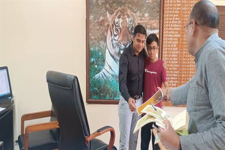 वन विहार राष्ट्रीय उद्यान में भालू का अंगीकरण