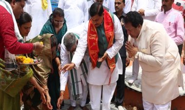 मुख्यमंत्री डॉ. मोहन यादव ने विश्व पर्यावरण दिवस पर बेतवा नदी के उद्गम स्थल झिरी बहेड़ा से किया जल गंगा संवर्धन अभियान का शुभारंभ