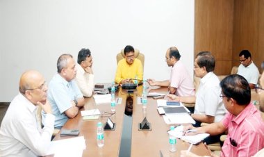 बिजली बिल सुधारने की प्रक्रिया को समय-सीमा में पूरी करें :- ऊर्जा मंत्री श्री तोमर