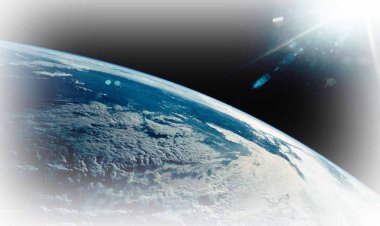 NASA: 14 साल बाद पृथ्वी से टकरा सकता है एक उपग्रह, NASA ने किया तारीख और समय का खुलासा