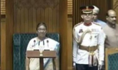 Parliament Session: ओम बिरला ने किया राष्ट्रगान का अपमान? जानिए सुप्रिया श्रीनेत ने क्यों कही ये बात