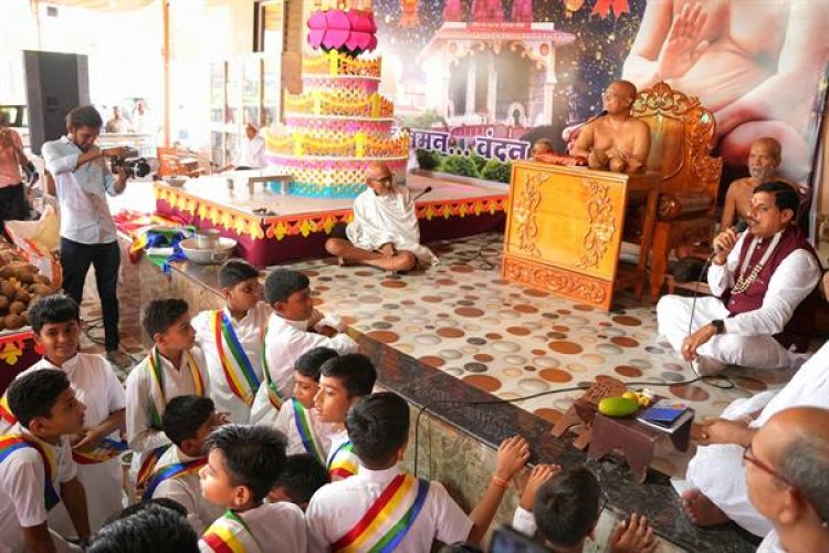 मध्यप्रदेश के विकास की एक नई डगर का नाम है डॉ. मोहन यादव - प्रज्ञासागरजी महाराज