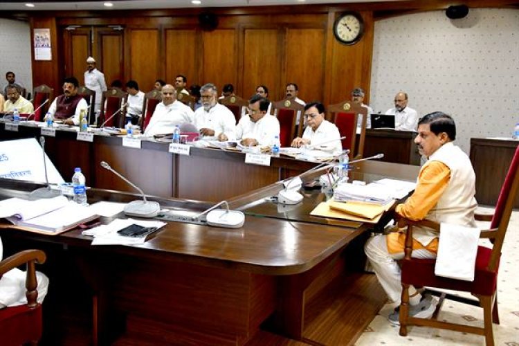 विकासखण्ड स्तर पर नवीन मिट्टी परीक्षण प्रयोगशालाओं के भवन एवं उपकरणों को युवा उद्यमियों एवं संस्थाओं को उपलब्ध कराने की स्वीकृति