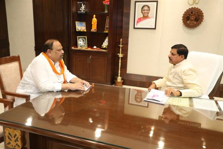 एमएसएमई दिवस पर मंत्री श्री काश्यप ने मुख्यमंत्री का स्वागत किया