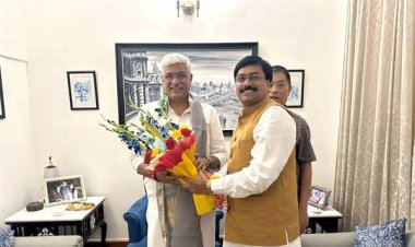 संस्कृति मंत्री श्री लोधी ने केंद्रीय मंत्री श्री शेखावत से की मुलाकात