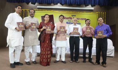 संवेदनशील लेखन समाज का मार्गदर्शन करता है: उप-मुख्यमंत्री श्री शुक्ल