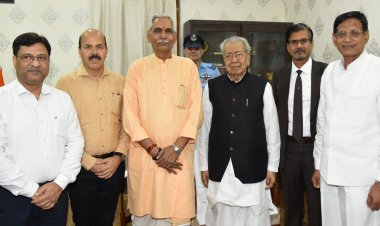 रायपुर : राज्यपाल श्री हरिचंदन से विभिन्न विश्वविद्यालयों के कुलपतियों ने की सौजन्य मुलाकात