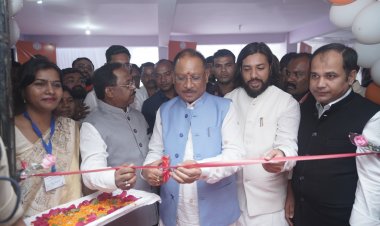 रायपुर : मुख्यमंत्री श्री विष्णु देव साय ने आज रायपुर जिले के आरंग में आठ करोड़ रुपये की लागत से निर्मित पाँच कन्या छात्रावासों का किया शुभारंभ
