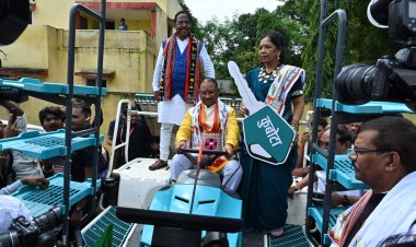 रायपुर : हरेली के अवसर पर मुख्यमंत्री ने किसानों को कृषि यंत्रों का वितरण किया