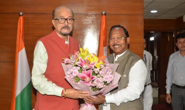 रायपुर : राज्यपाल श्री रमेन डेका से मंत्री श्री राम विचार नेताम ने की सौजन्य मुलाकात