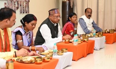 रायपुर : विश्व आदिवासी दिवस 9 अगस्त पर विशेष लेख : आदिवासी अंचलों में पहुंच रही हैं तेजी से विकास योजनाएं