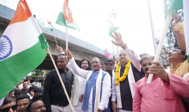 रायपुर : मुख्यमंत्री श्री विष्णु देव साय आज राजनांदगांव में तिरंगा रैली में हुए शामिल