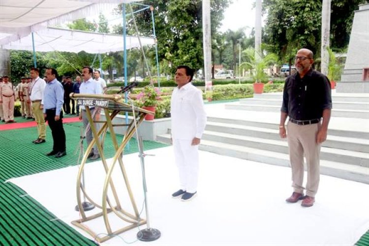 मंत्रालय में हुआ राष्ट्र-गीत एवं राष्ट्र-गान का सामूहिक गायन