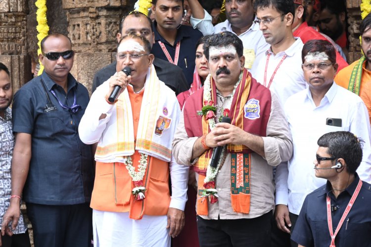 मुख्यमंत्री श्री विष्णुदेव साय ने शिव भक्त कावड़ियो और श्रद्धालुओं से कहा कि आज बड़े सौभाग्य की बात है...