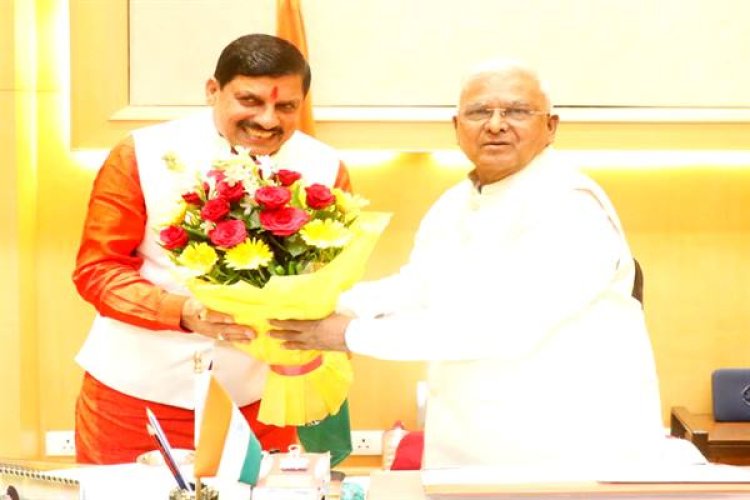 राज्यपाल श्री मंगुभाई पटेल से मुख्यमंत्री मिले