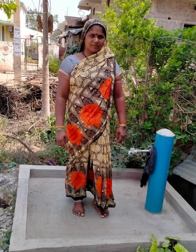 रायपुर : जल जीवन मिशन : घर में नल कनेक्शन से तोरनकट्टा एवं मनकी की महिलाएं खुश