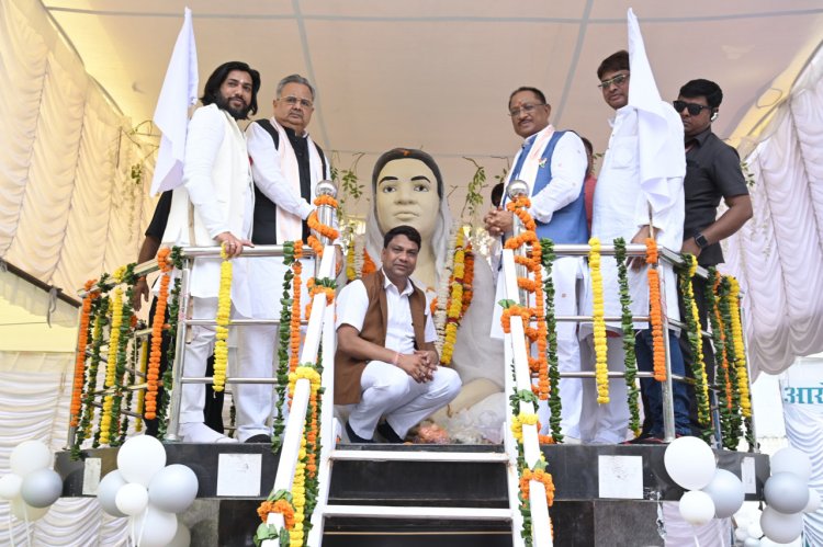 रायपुर : मुख्यमंत्री श्री विष्णु देव साय ने ममतामयी मिनीमाता की पुण्यतिथि पर उनकी प्रतिमा पर माल्यार्पण कर श्रद्धांजलि अर्पित की