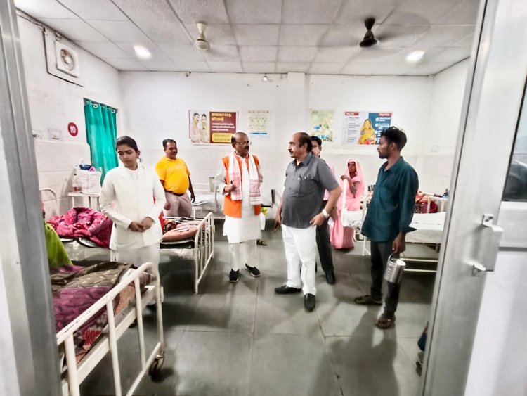 कुटीर एवं ग्रामोद्योग राज्यमंत्री श्री जायसवाल ने किया सामुदायिक स्वास्थ्य केन्द्र कोतमा का निरीक्षण