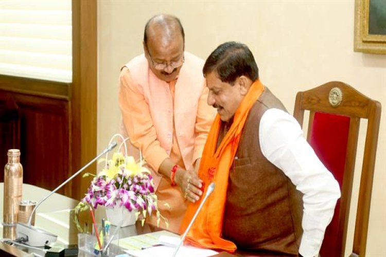 अनूपपुर जिले के समग्र विकास से जुड़ी घोषणाओं के लिये कुटीर एवं ग्रामोद्योग राज्यमंत्री श्री जायसवाल ने मुख्यमंत्री डॉ. यादव का माना आभार