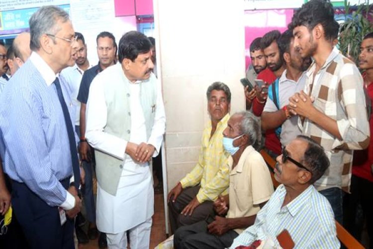 राज्यपाल श्री पटेल की कुशलक्षेम की जानकारी लेने मुख्यमंत्री डॉ. यादव एम्स भोपाल पहुँचे