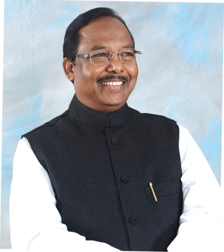 रायपुर : आदिम जाति कल्याण मंत्री श्री राम विचार नेताम की पहल पर पीएम जनमन योजना के तहत कैंम्प लगाकर पीवीटीजी परिवारों को शासन की योजनाओं से किया जा रहा लाभान्वित