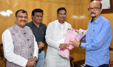 रायपुर : राज्यपाल श्री रमेन डेका से विधायक श्री सेन ने की सौजन्य मुलाकात