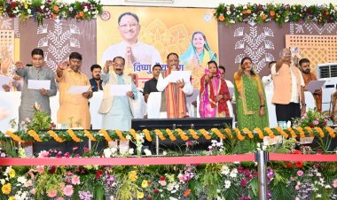 रायपुर : मुख्यमंत्री ने पोरा तिहार कार्यक्रम में प्रदेश में राष्ट्रीय पोषण माह का शुभारंभ किया