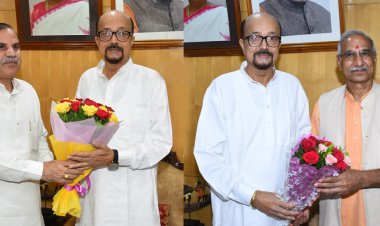 रायपुर : राज्यपाल श्री रमेन डेका से पूर्व सांसदों ने की सौजन्य मुलाकात